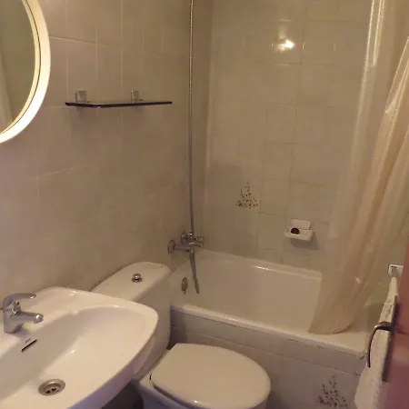 Avda. Montserrat Appartement Roses